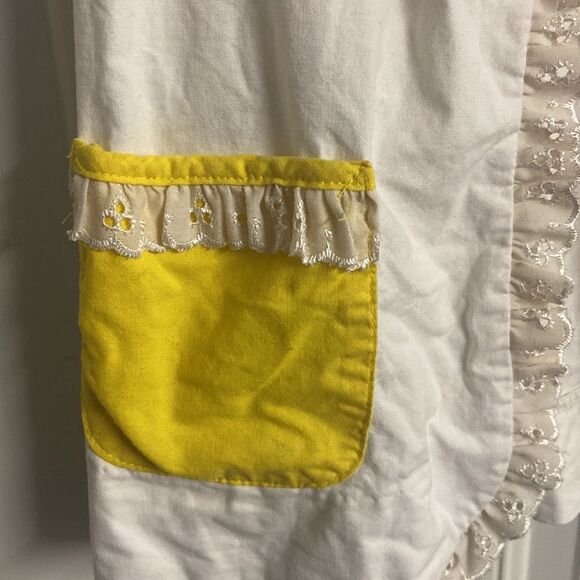 Well Dressed Wolf white eyelet Toddlers Girl jacket 4t - Picture 3 of 4